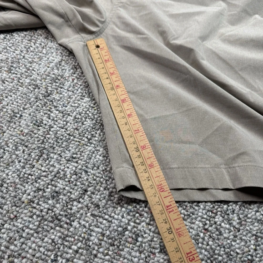 Travis Matthew Shorts Mens 38x10 Chino Golf Performance Stretch Beige